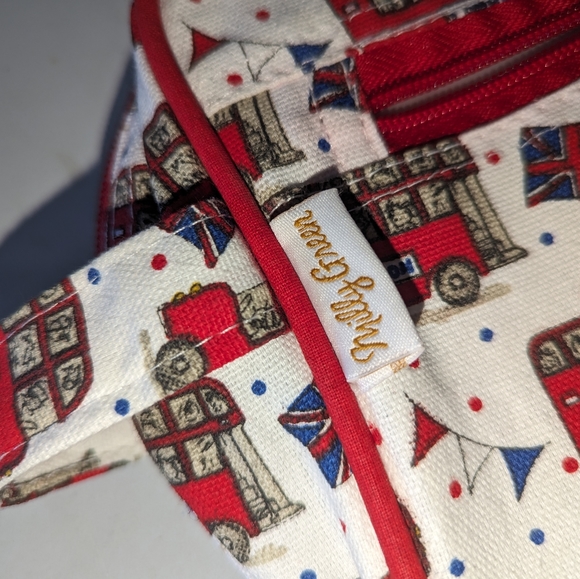 NWOT MILLY GREEN British Design Accessory Bag - Picture 3 of 8